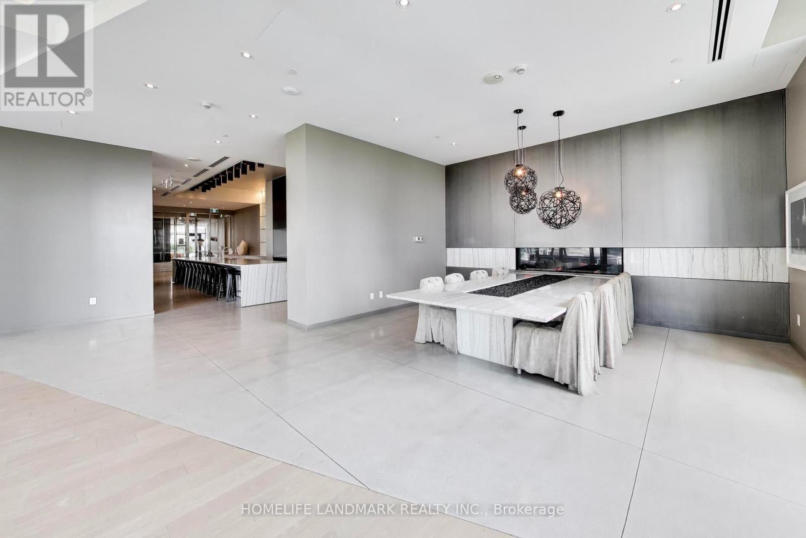 #2410 88 HARBOUR STREET - 32