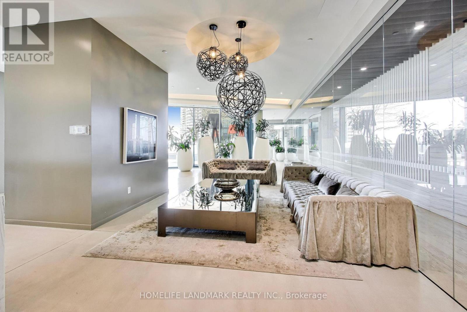 #2410 88 HARBOUR STREET - 33