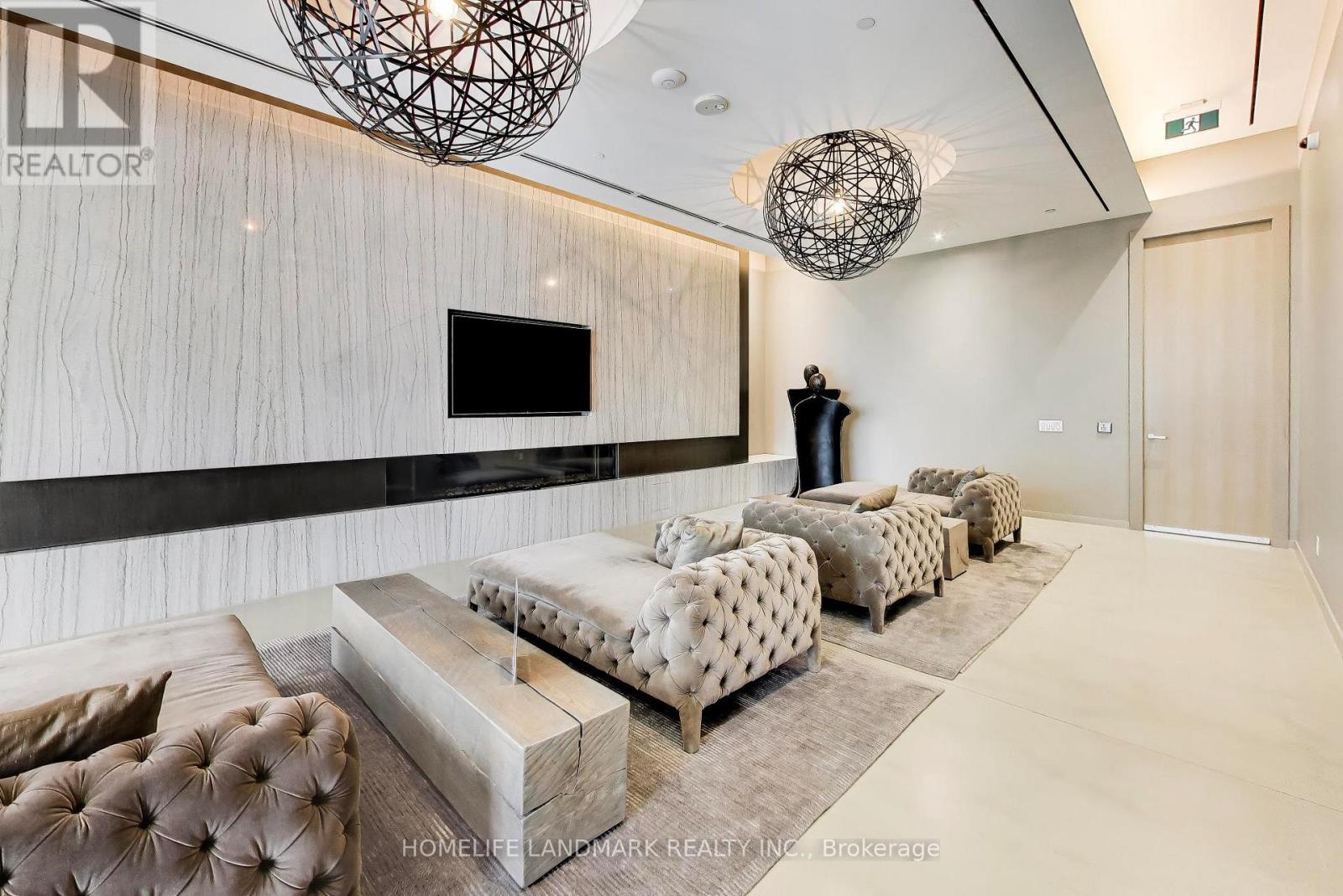 #2410 88 HARBOUR STREET - 36