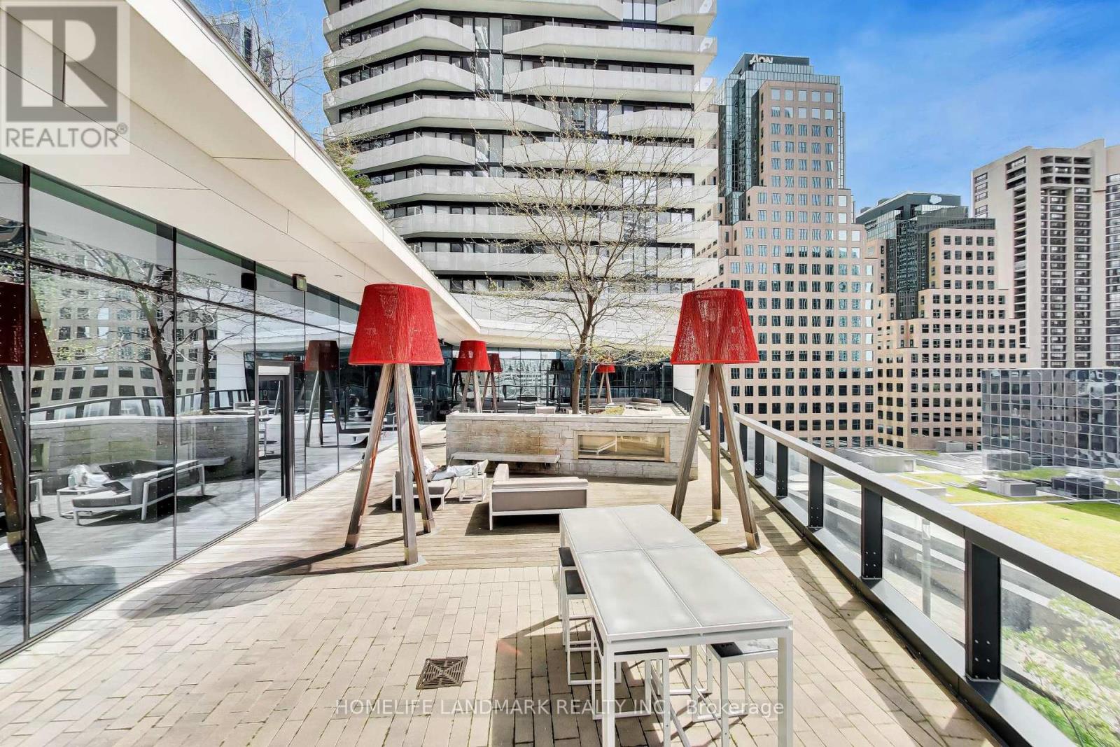 #2410 88 HARBOUR STREET - 40