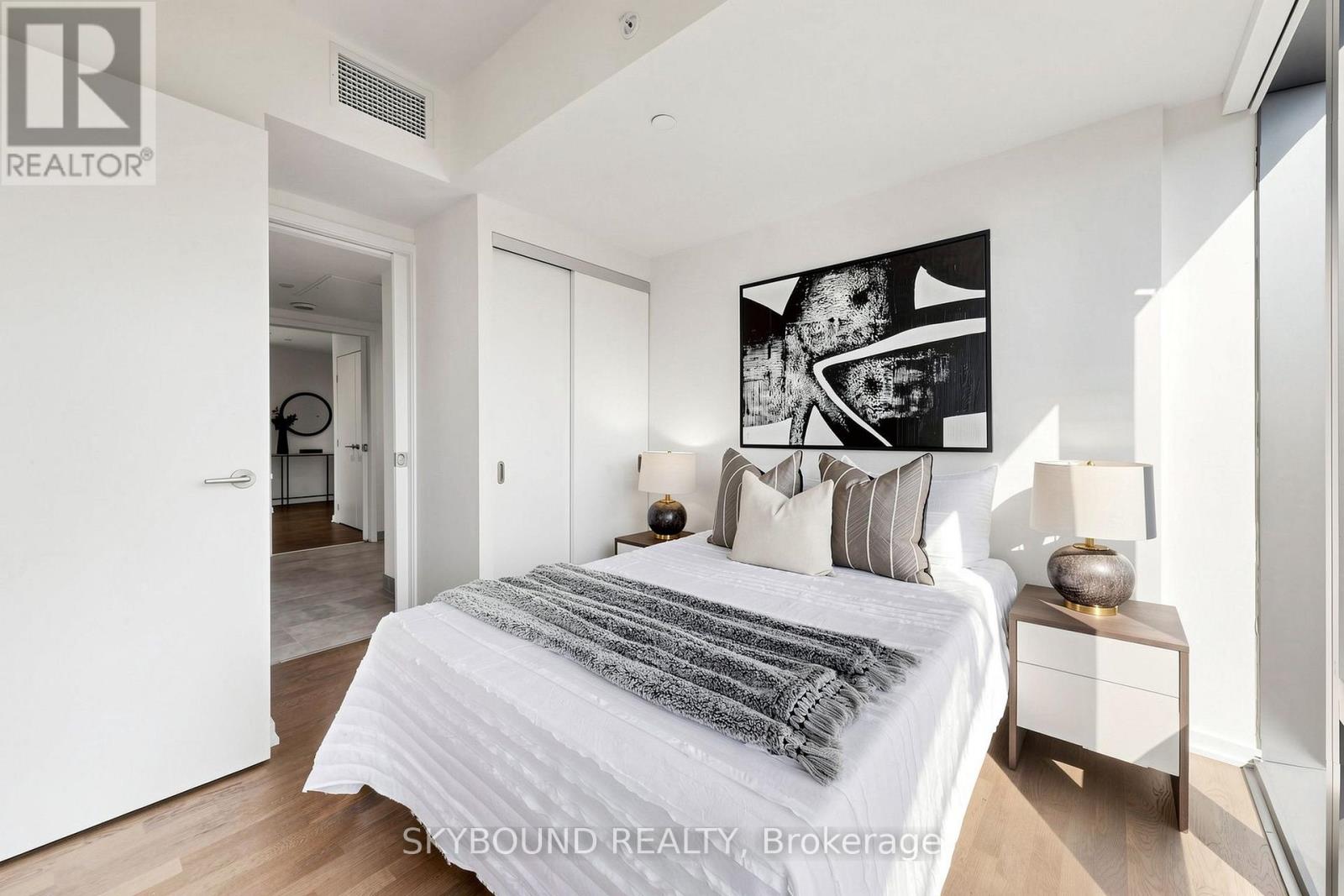 #907 60 COLBORNE STREET - Image 27
