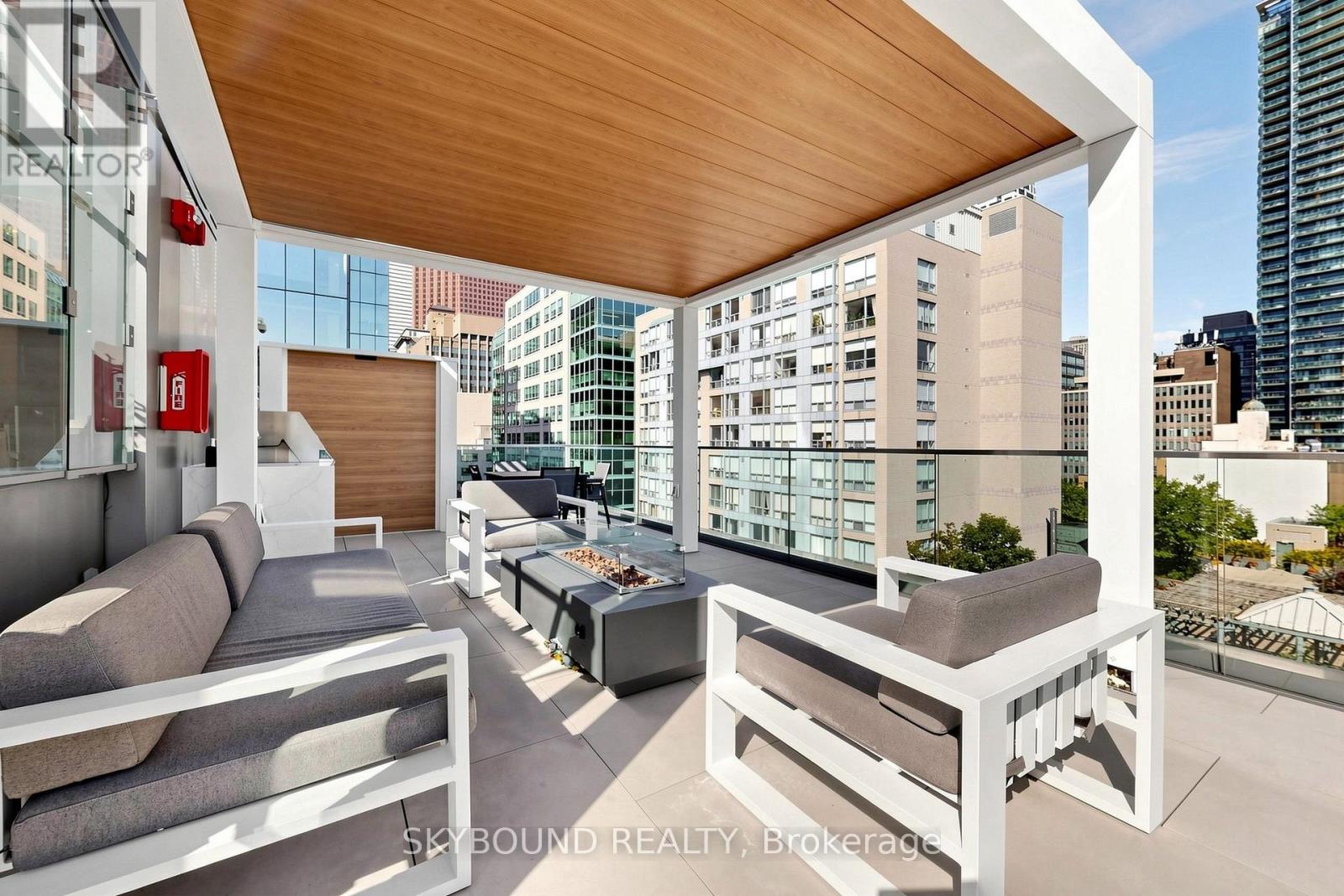 #907 60 COLBORNE STREET - Image 40