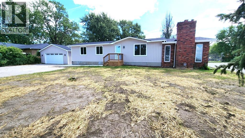 3425 CABANA (COUNTY RD 42), Windsor — photo 2