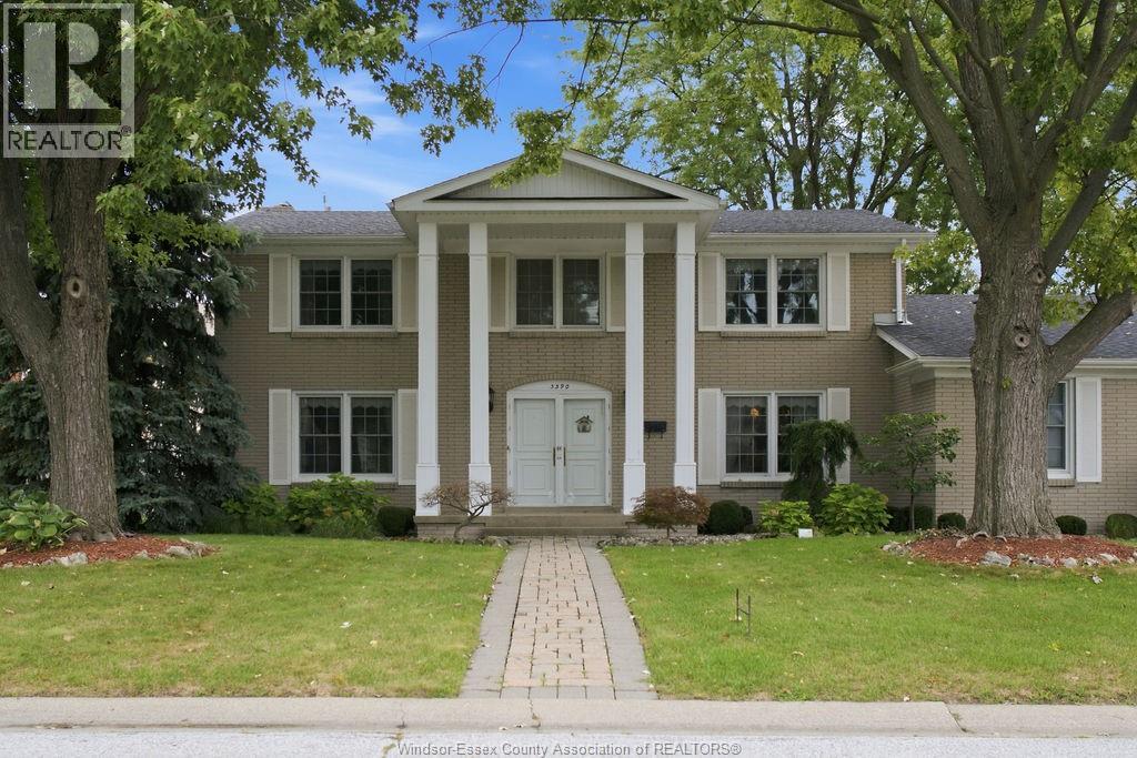 3590 HUNTINGTON AVENUE, Windsor — photo 1