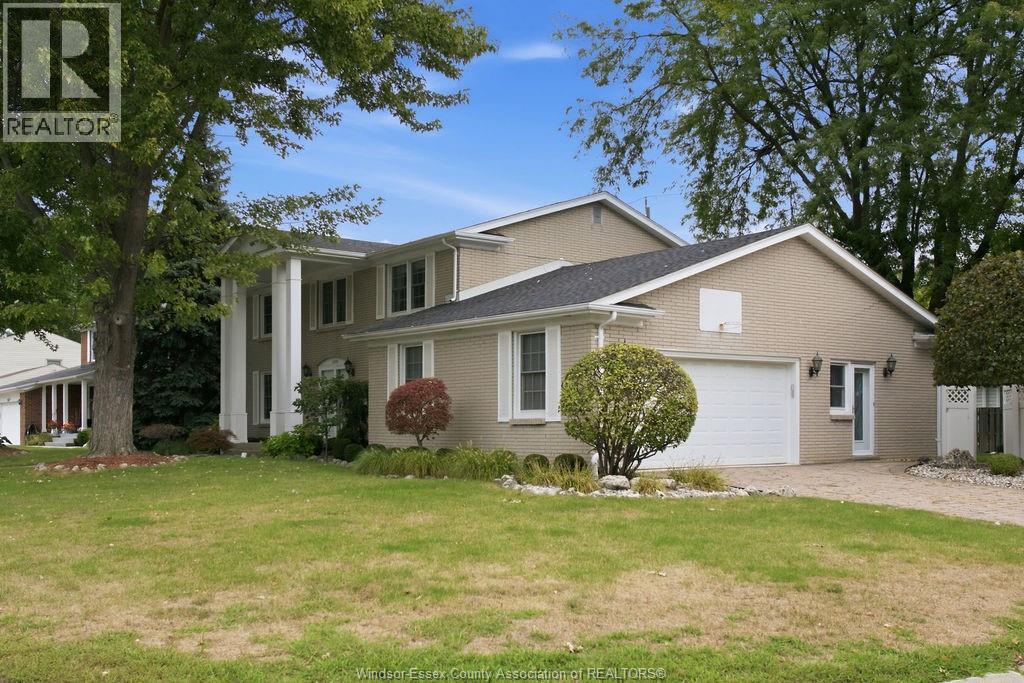 3590 HUNTINGTON AVENUE, Windsor — photo 2
