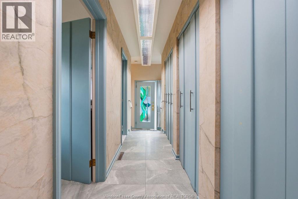 3590 HUNTINGTON AVENUE - 35
