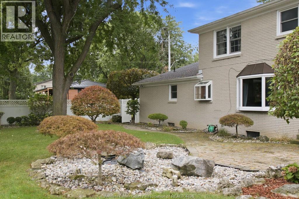 3590 HUNTINGTON AVENUE - 46
