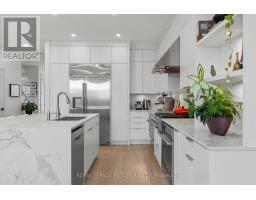 Primary Bedroom - 95 Boardwalk Drive, Toronto, ON M4L3X9 Photo 11