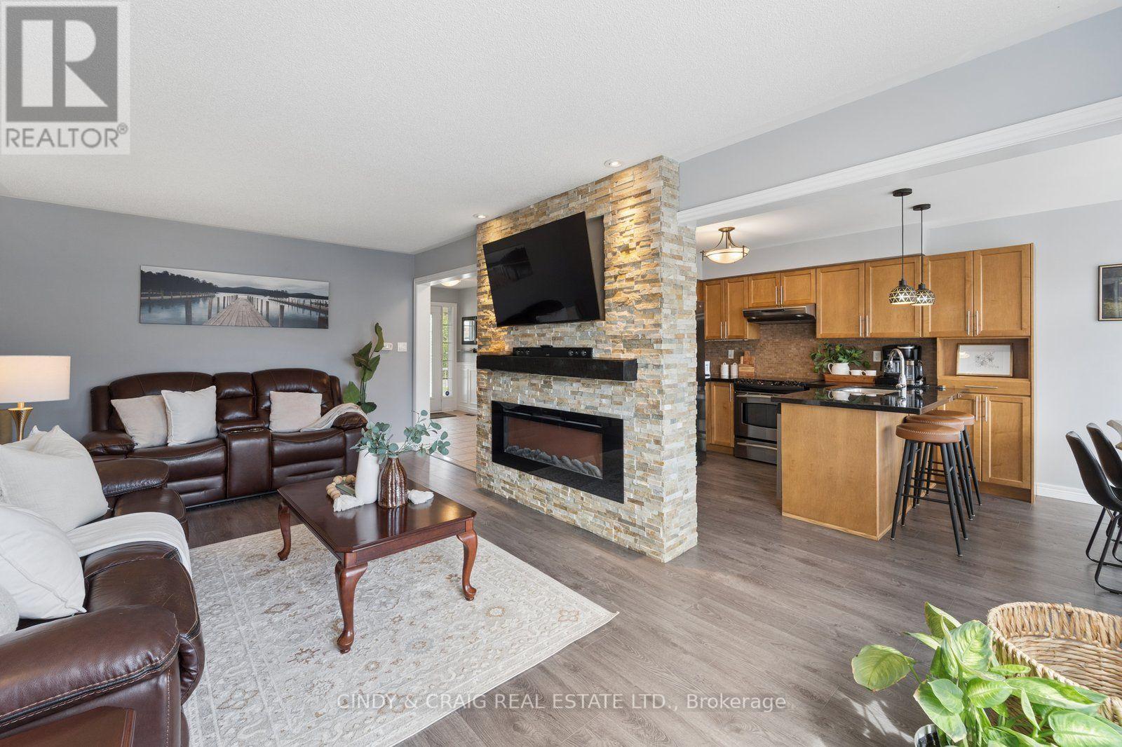 208 CORNISH DRIVE, Clarington (Courtice) — photo 4