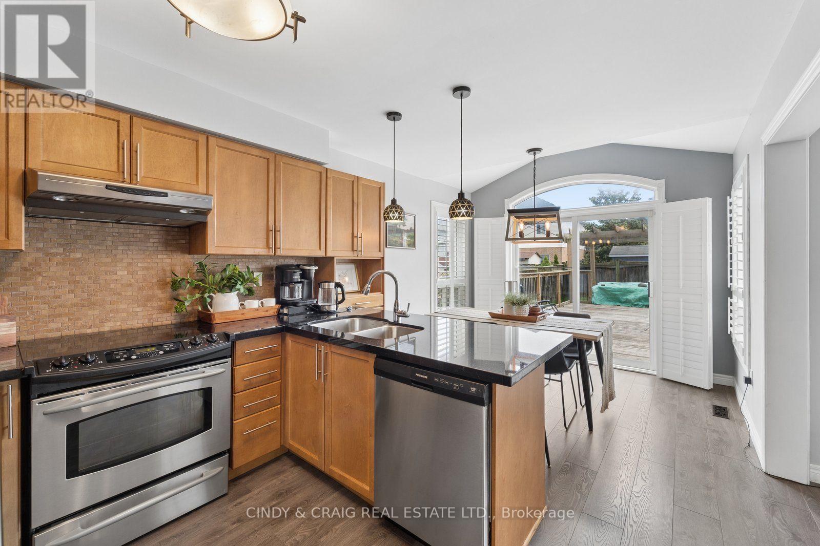 208 CORNISH DRIVE, Clarington (Courtice) — photo 6