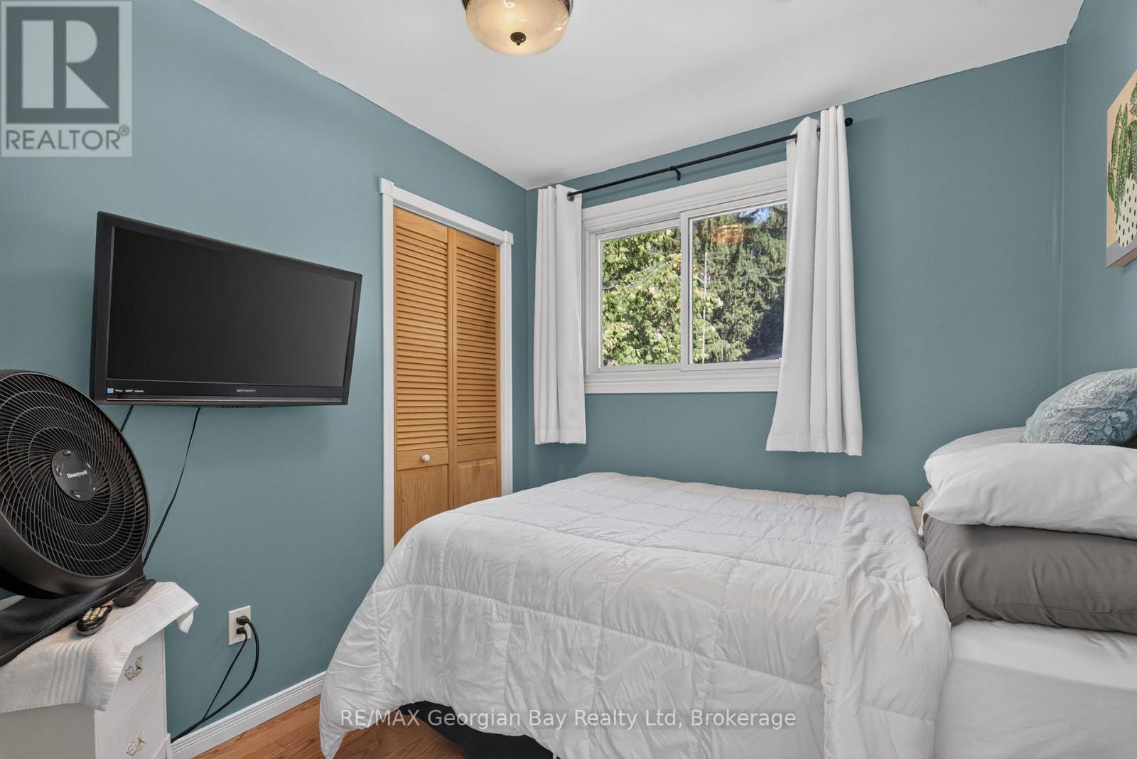 898 YONGE STREET - 15