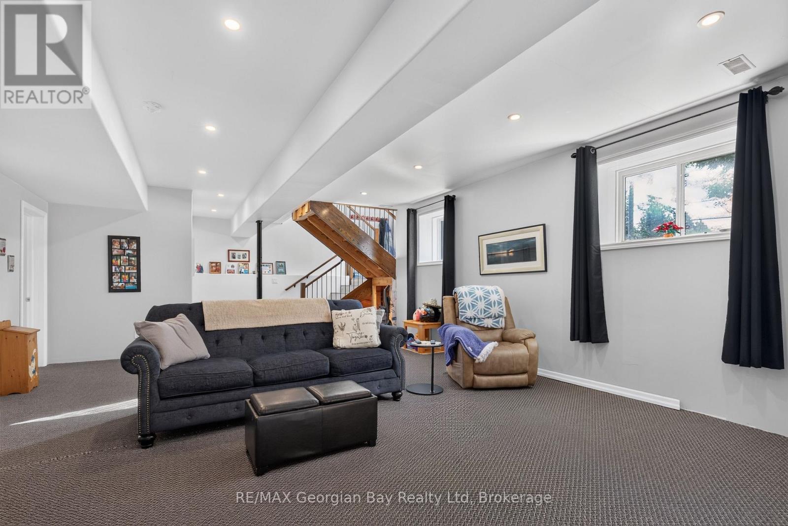 898 YONGE STREET - Image 18