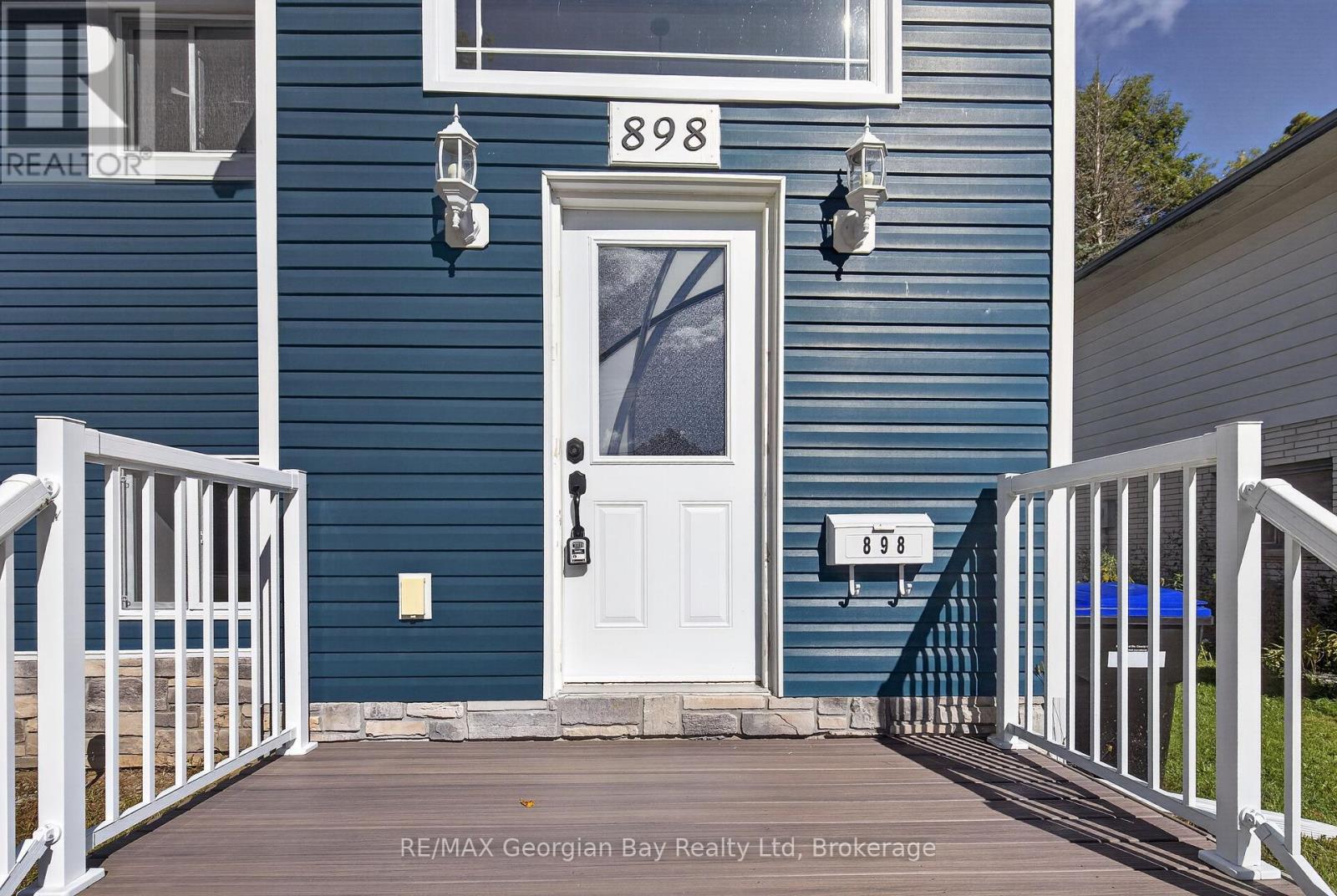 898 YONGE STREET - 2