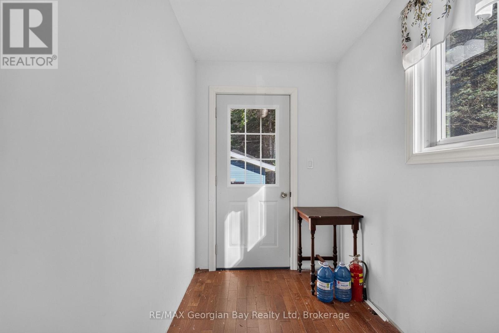 898 YONGE STREET - 22