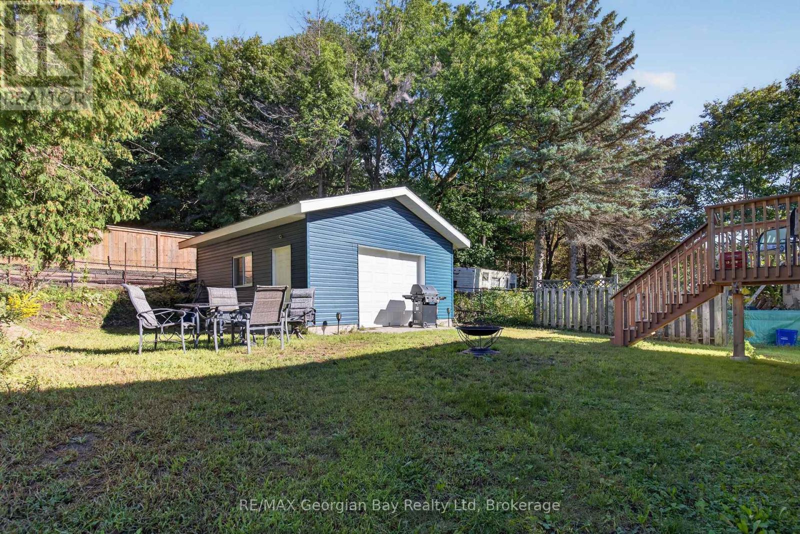 898 YONGE STREET - 24