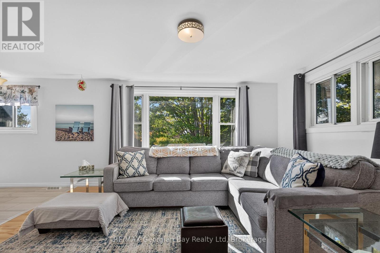 898 YONGE STREET - 7