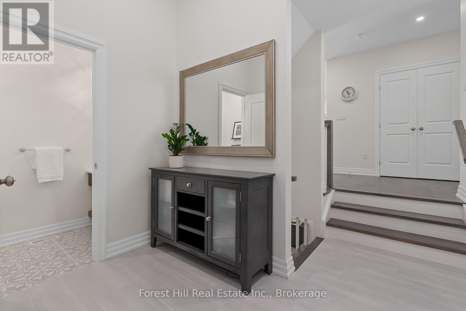 155 GLENLAKE BOULEVARD - Image 20