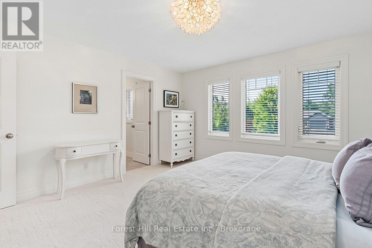 155 GLENLAKE BOULEVARD - Image 29