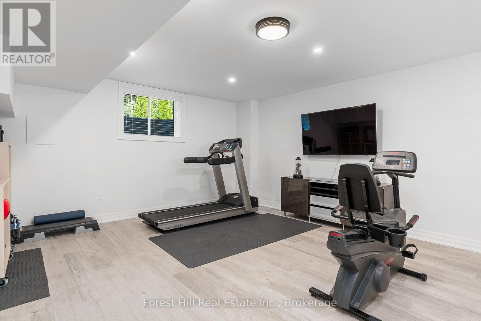 155 GLENLAKE BOULEVARD - Image 35
