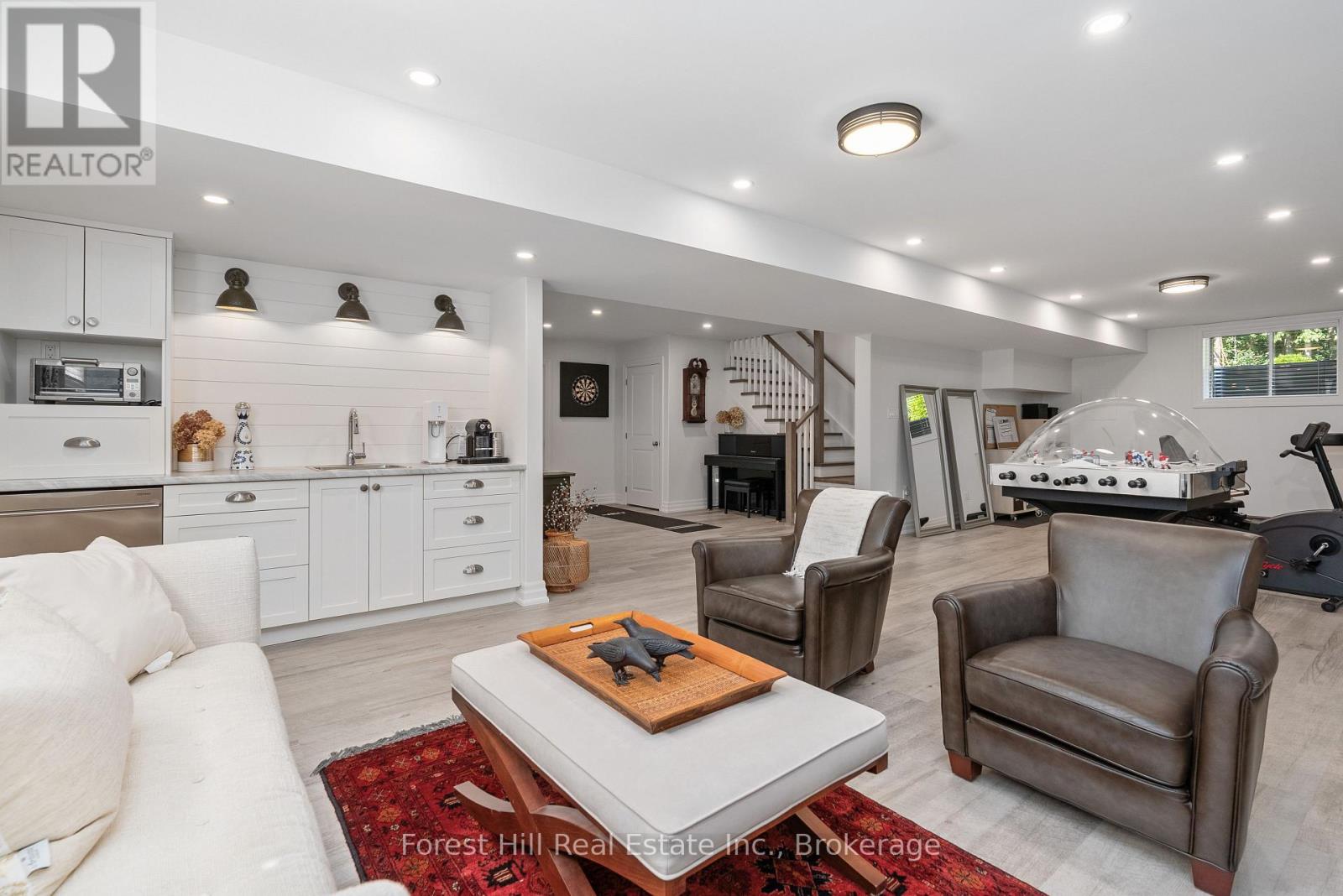 155 GLENLAKE BOULEVARD - Image 38