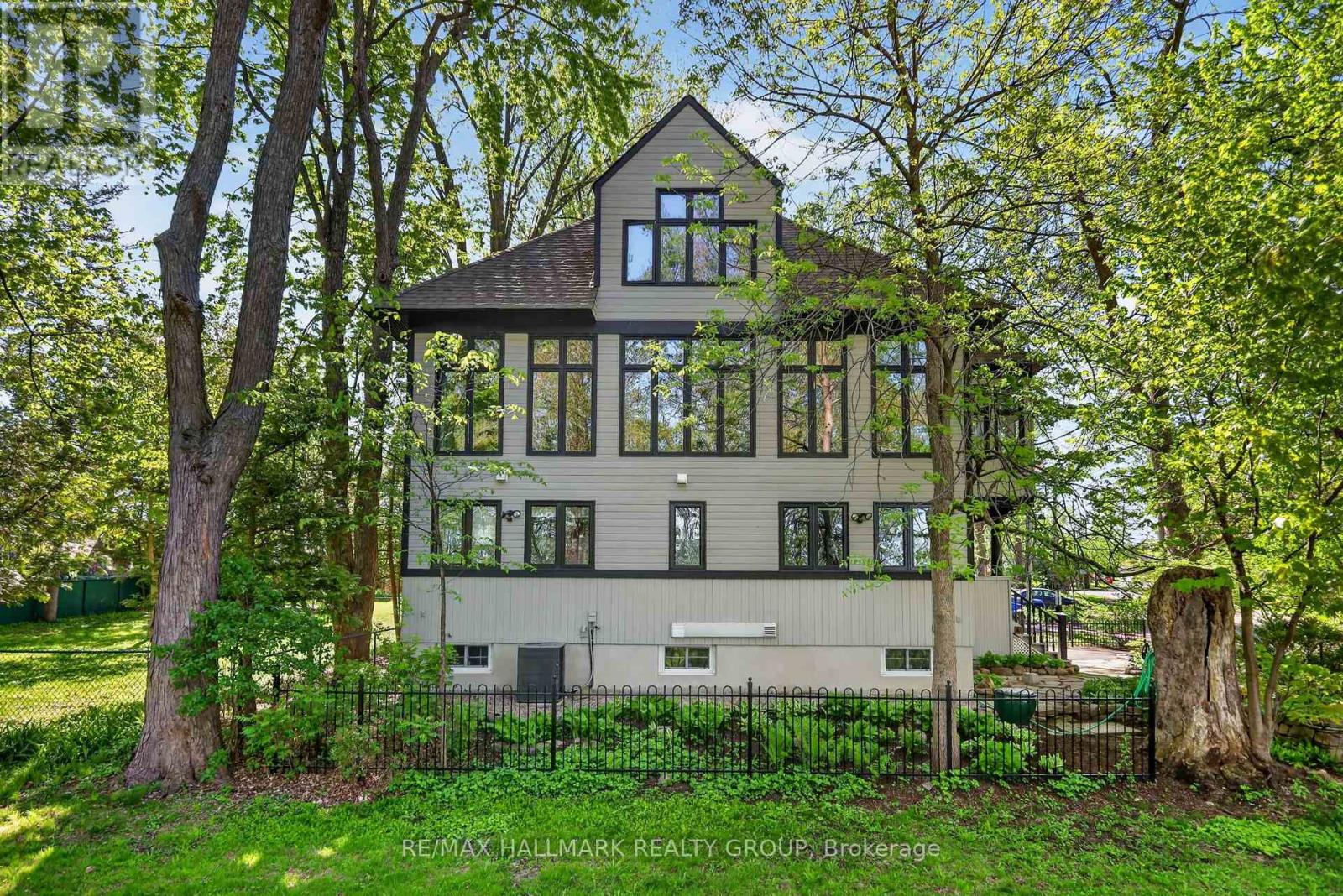 53 SCRIVENS STREET, Ottawa — photo 1