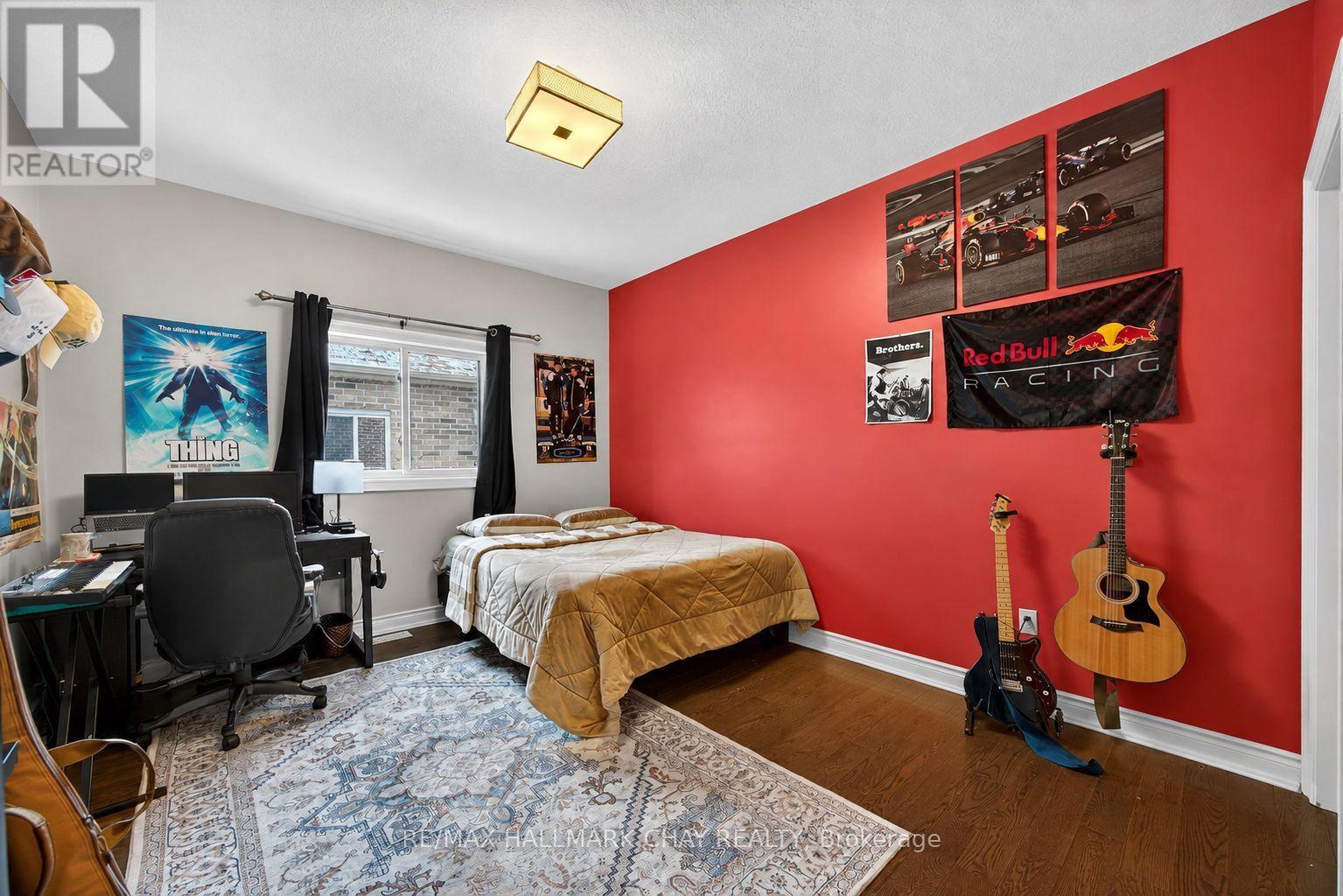 60 BROWNLEY LANE - 26