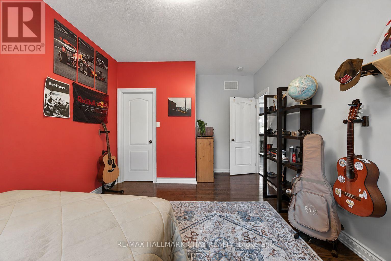 60 BROWNLEY LANE - 27