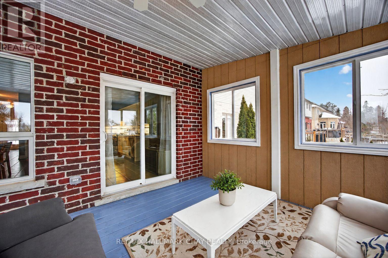 60 BROWNLEY LANE - 31