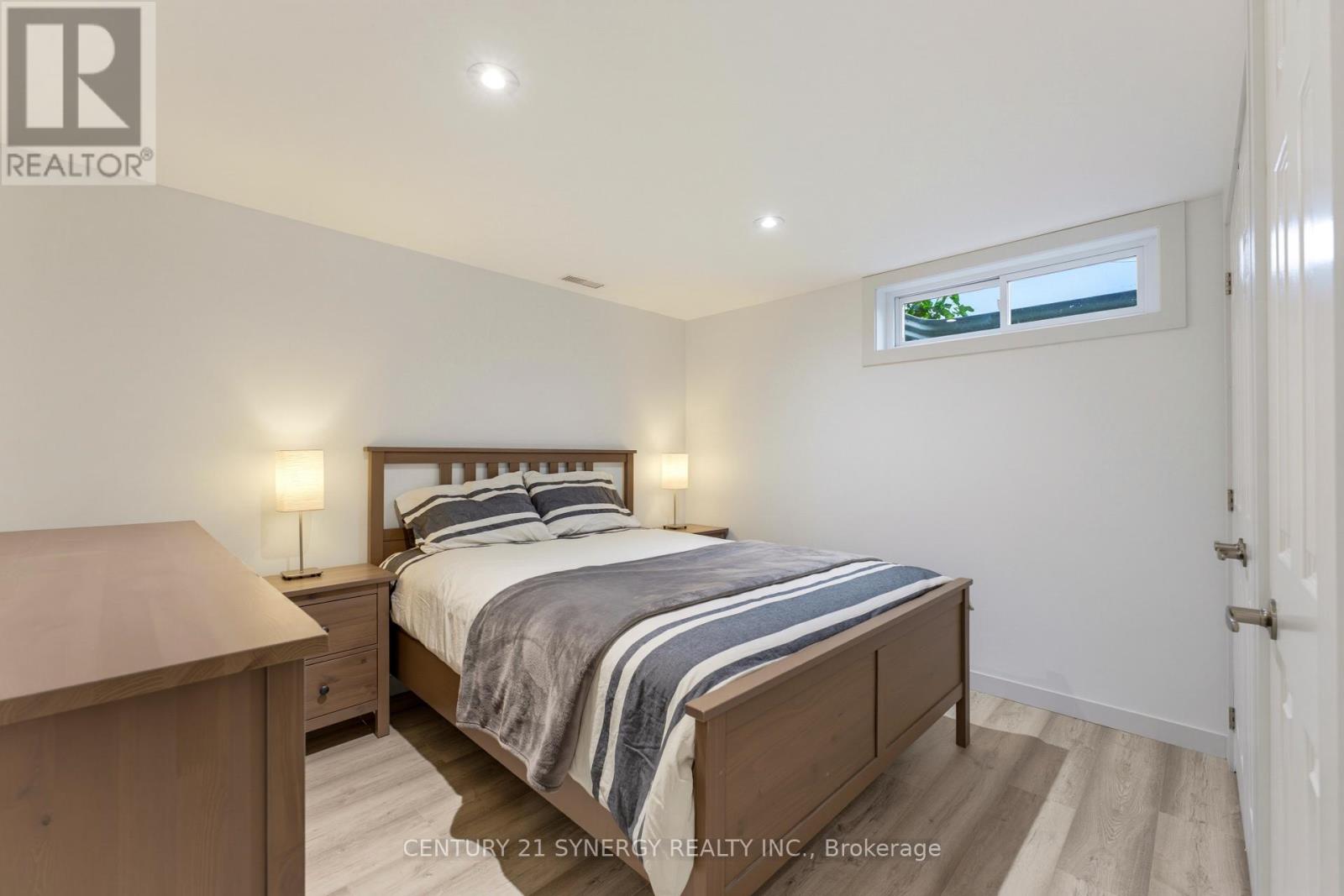 5 Bed, 2 Bath House for Sale in Ottawa – 10 HONEY GABLES DRIVE, Ottawa – MLS# X13769942 - Image 33