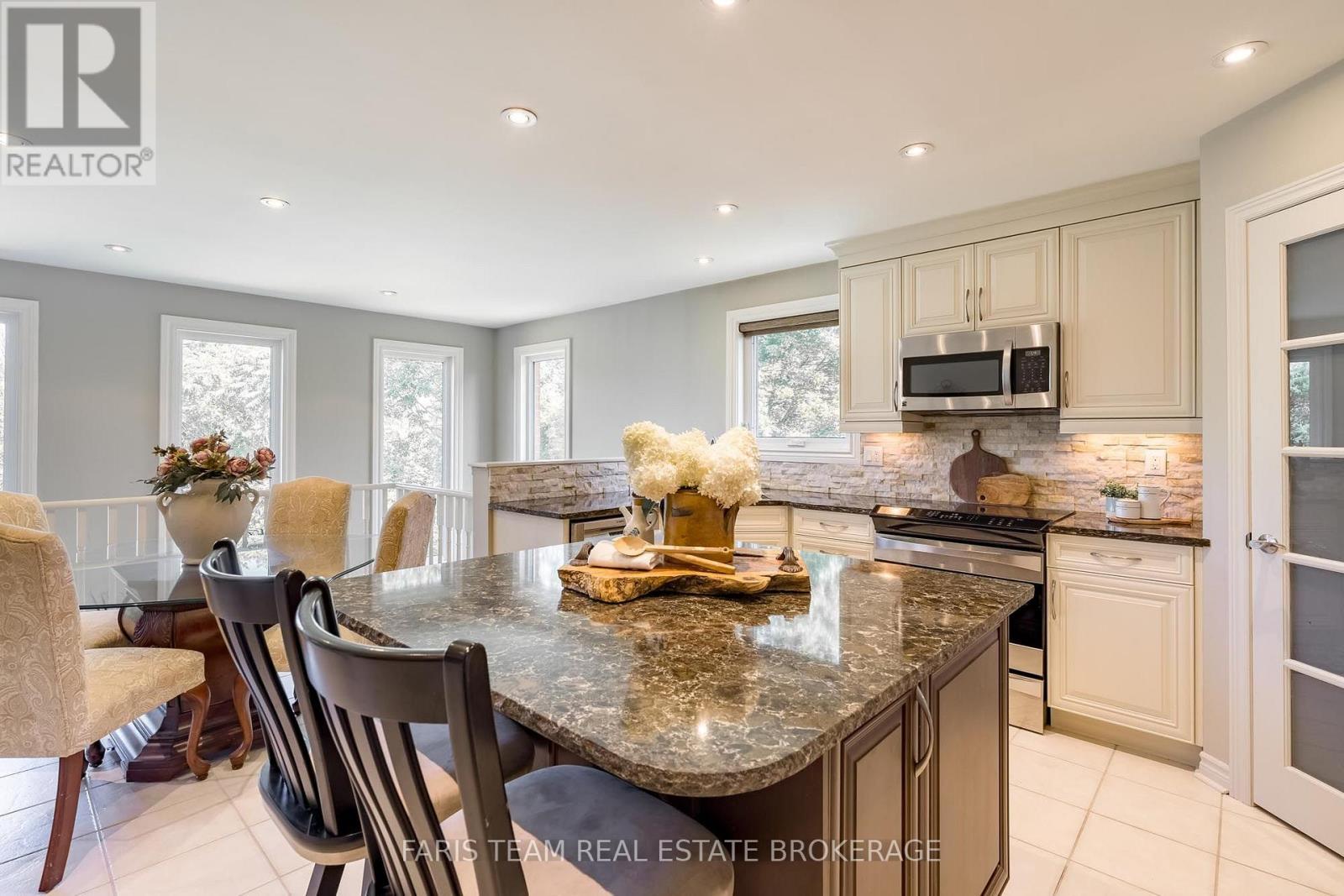 32 STANLEY STREET - Image 10