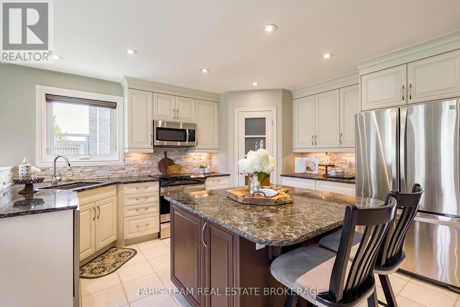 32 STANLEY STREET, Barrie (East Bayfield) — photo 9