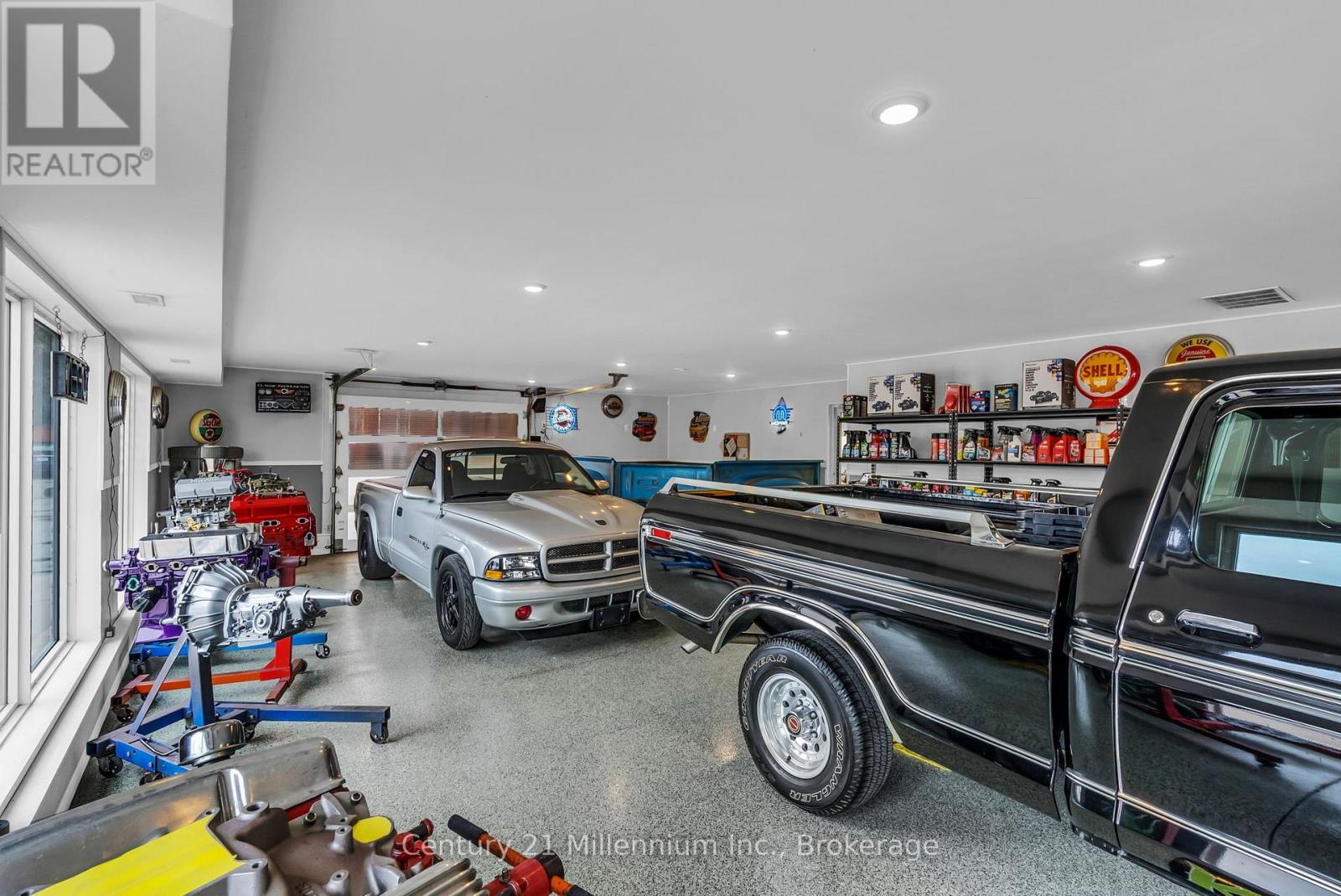 205 GARAFRAXA STREET, Chatsworth — photo 15