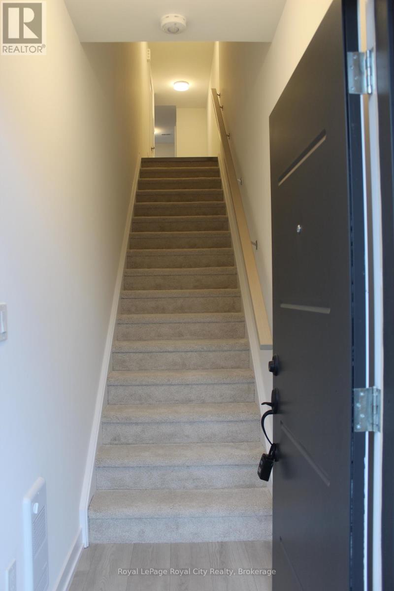 34 - 42 LOWES ROAD W, Guelph (Clairfields/Hanlon Business Park) — photo 3