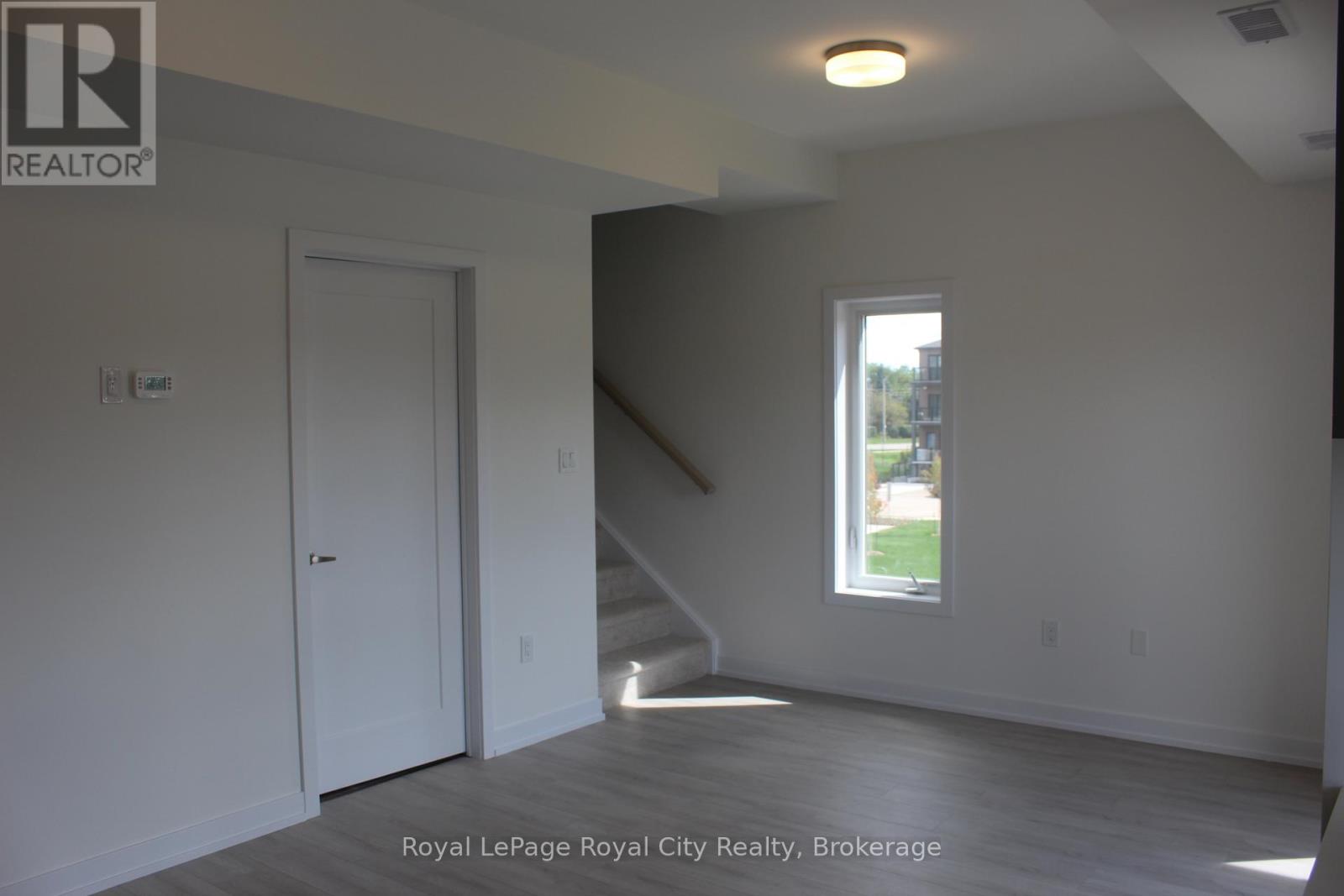 34 - 42 LOWES ROAD W, Guelph (Clairfields/Hanlon Business Park) — photo 9
