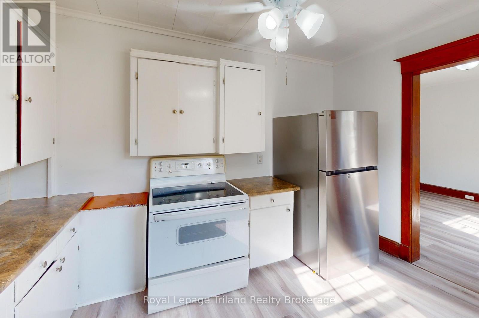 279 VANSITTART AVENUE - 15
