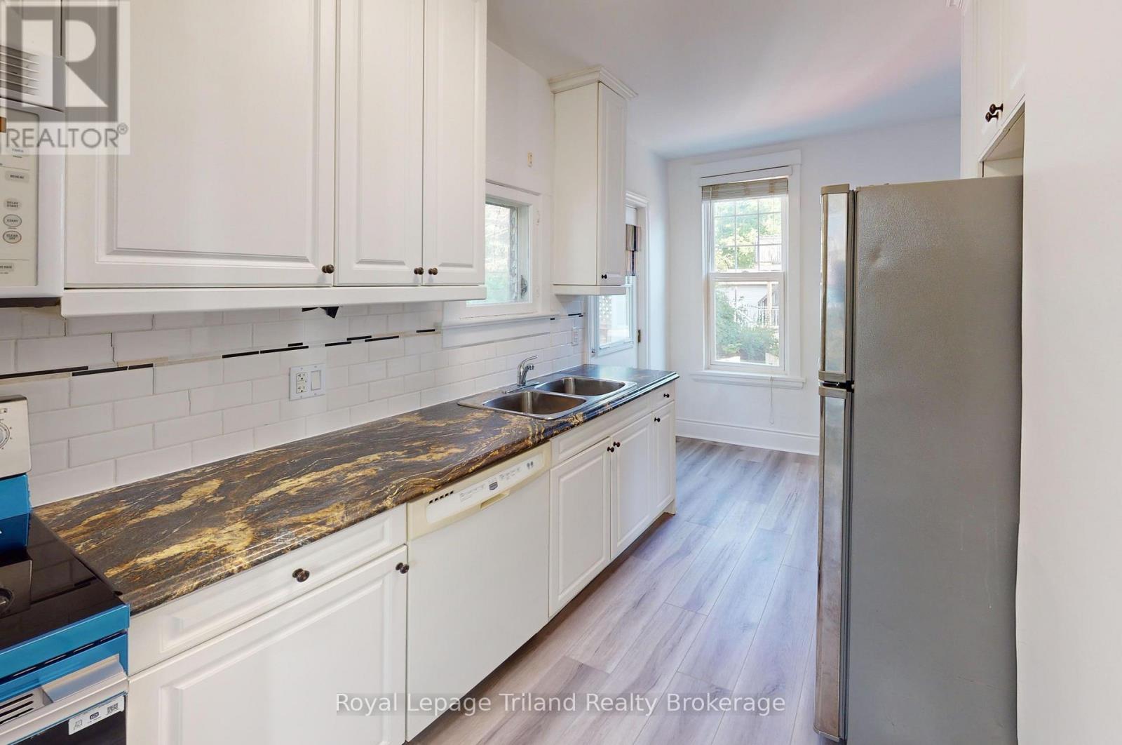 279 VANSITTART AVENUE, Woodstock (Woodstock - North) — photo 9