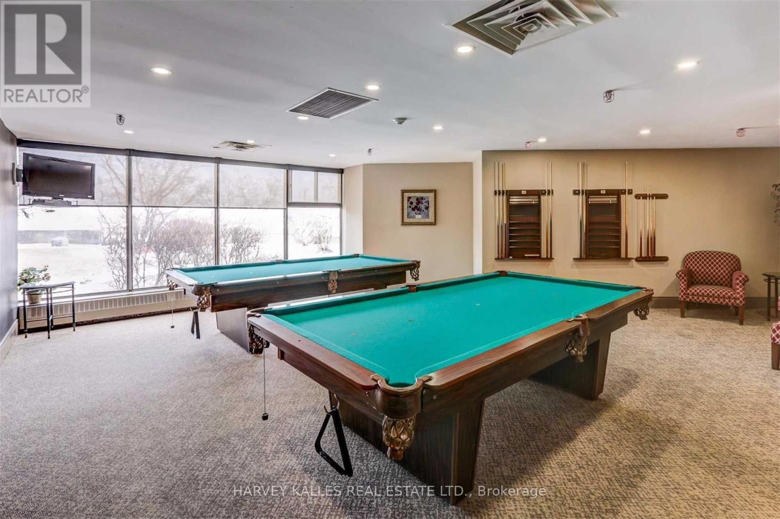 #204 65 SKYMARK DRIVE - Image 45