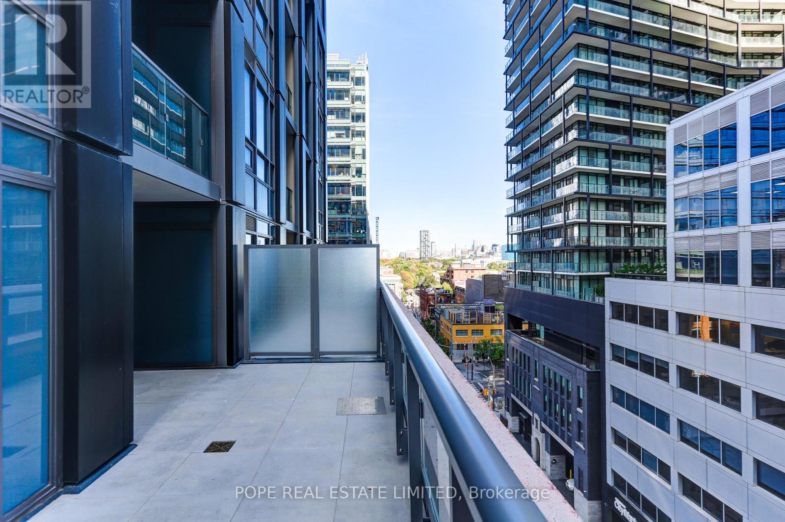 108 Peter Street — photo 18