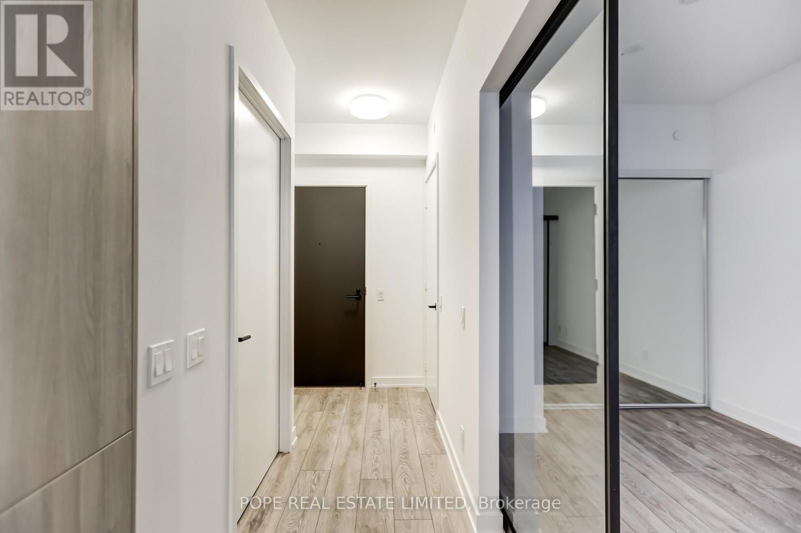 108 Peter Street — photo 14