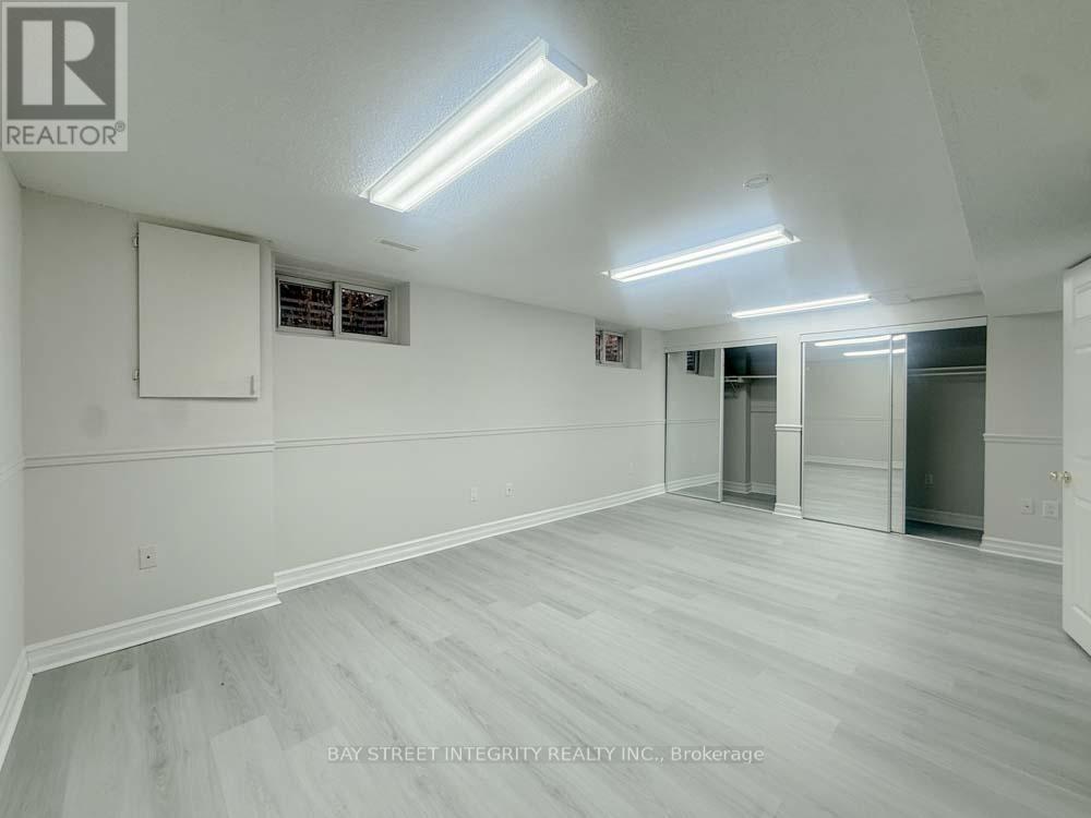 LOWER - 130 KINGSLAKE ROAD, Toronto (Don Valley Village) — photo 4