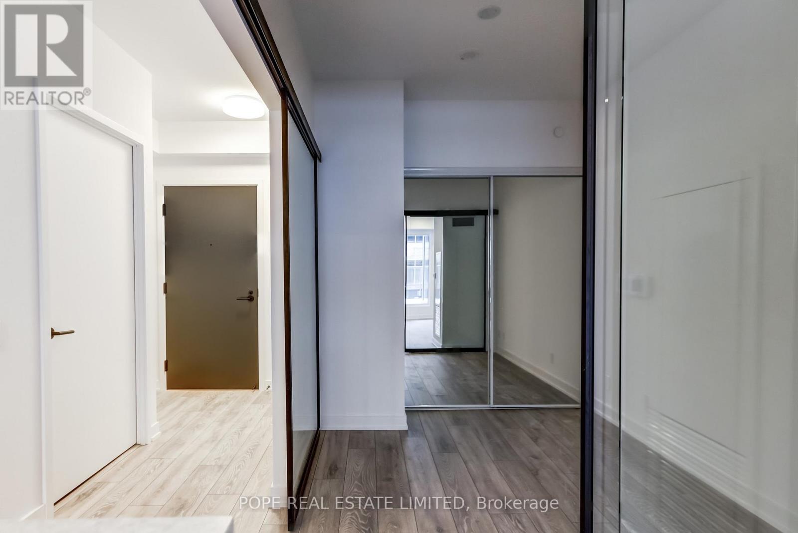 108 Peter Street — photo 11