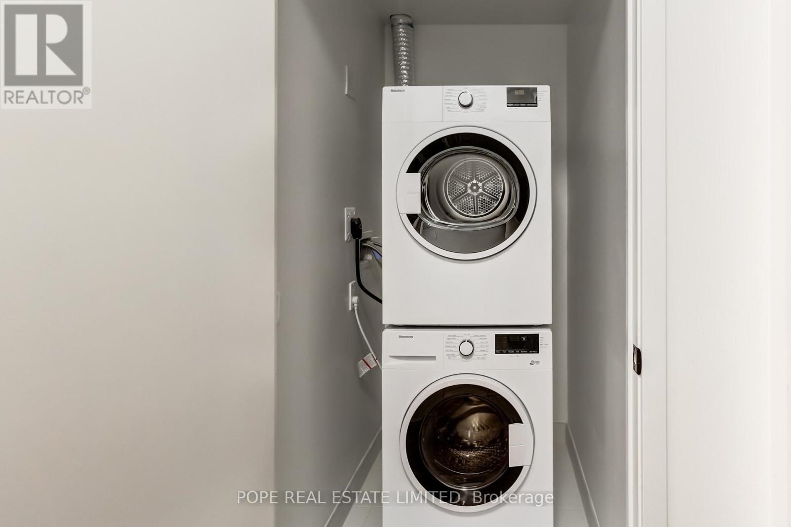 108 Peter Street — photo 15