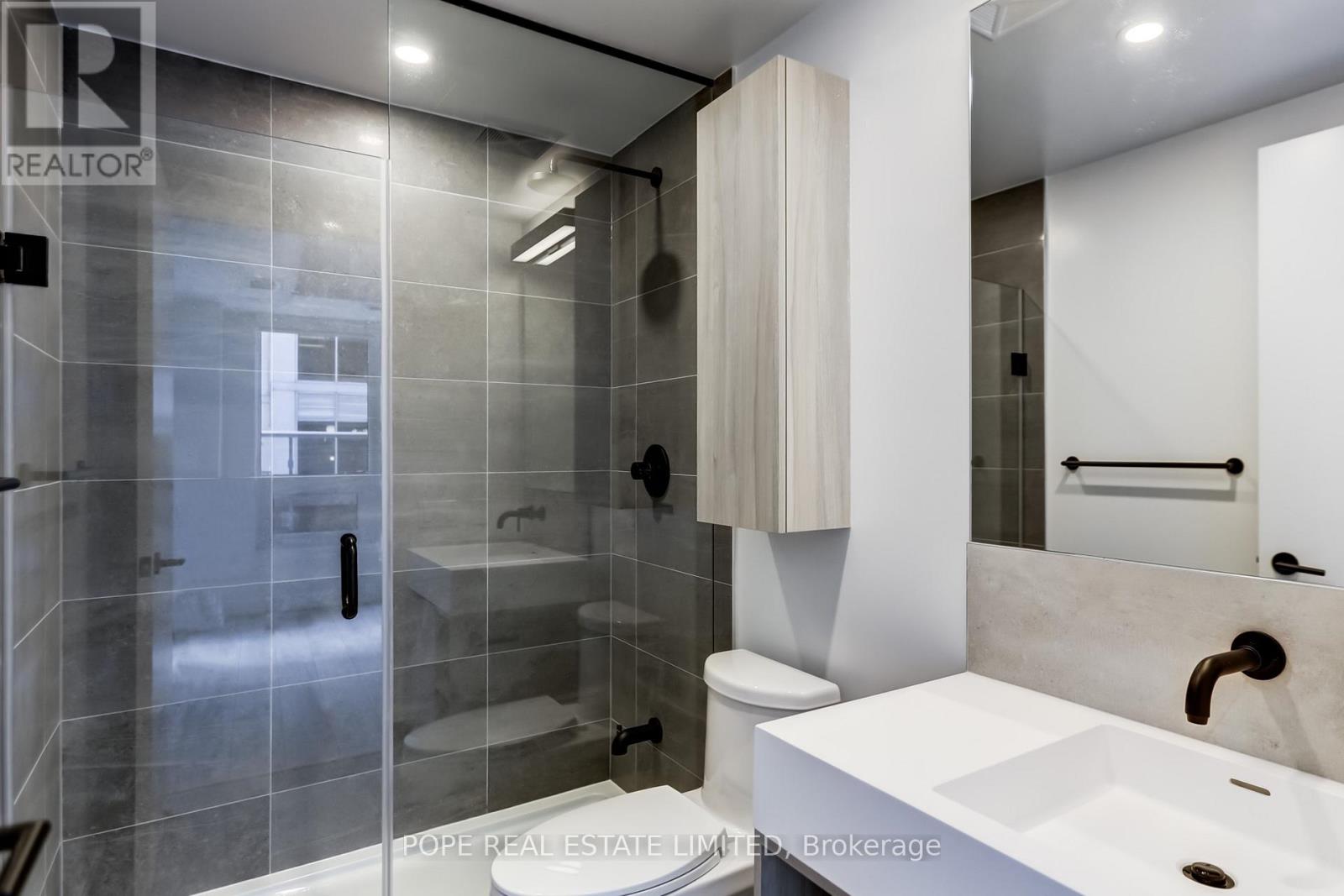108 Peter Street — photo 13