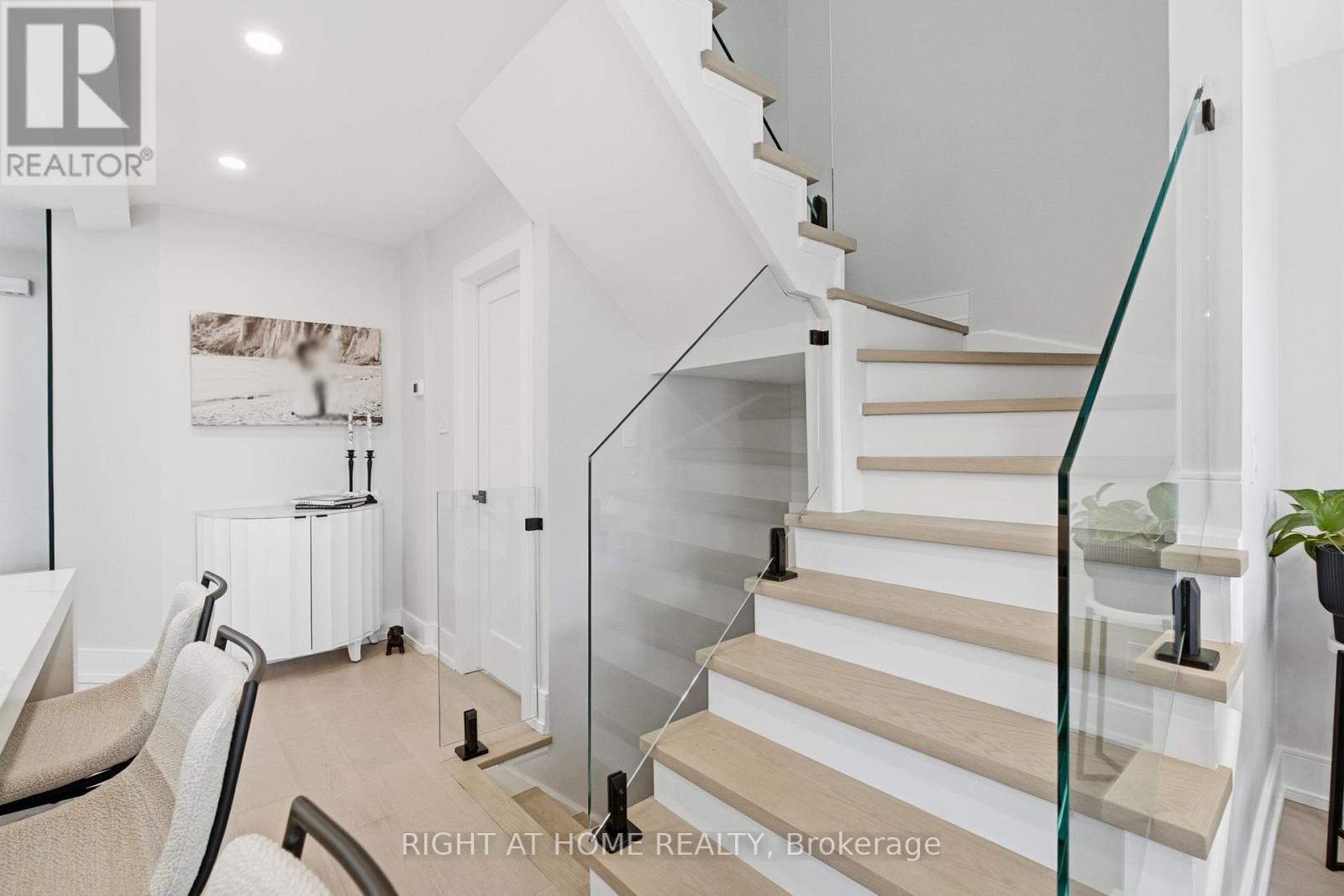 217 ROSANNA CRESCENT - Image 23