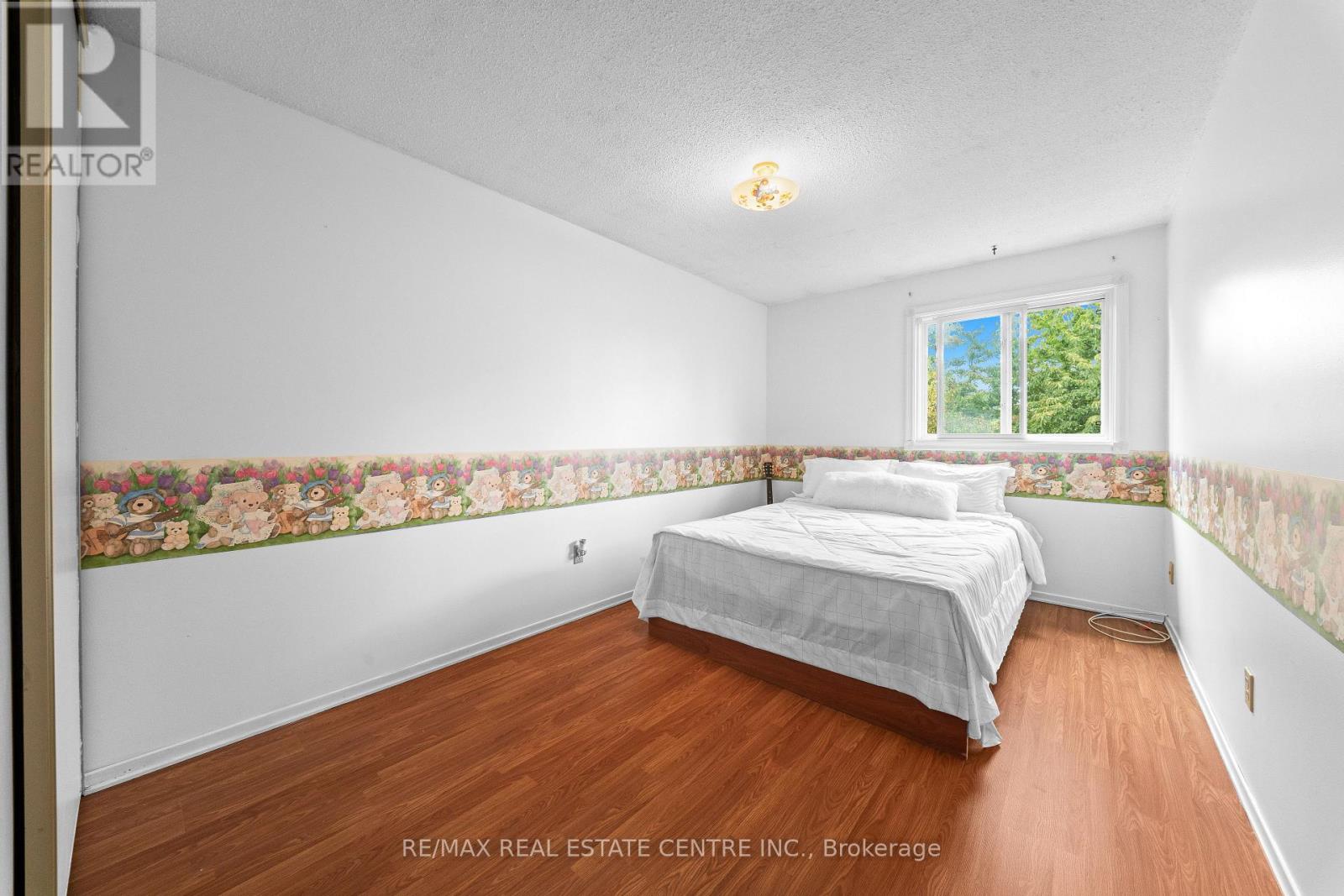 467 HANSEN ROAD N - 17