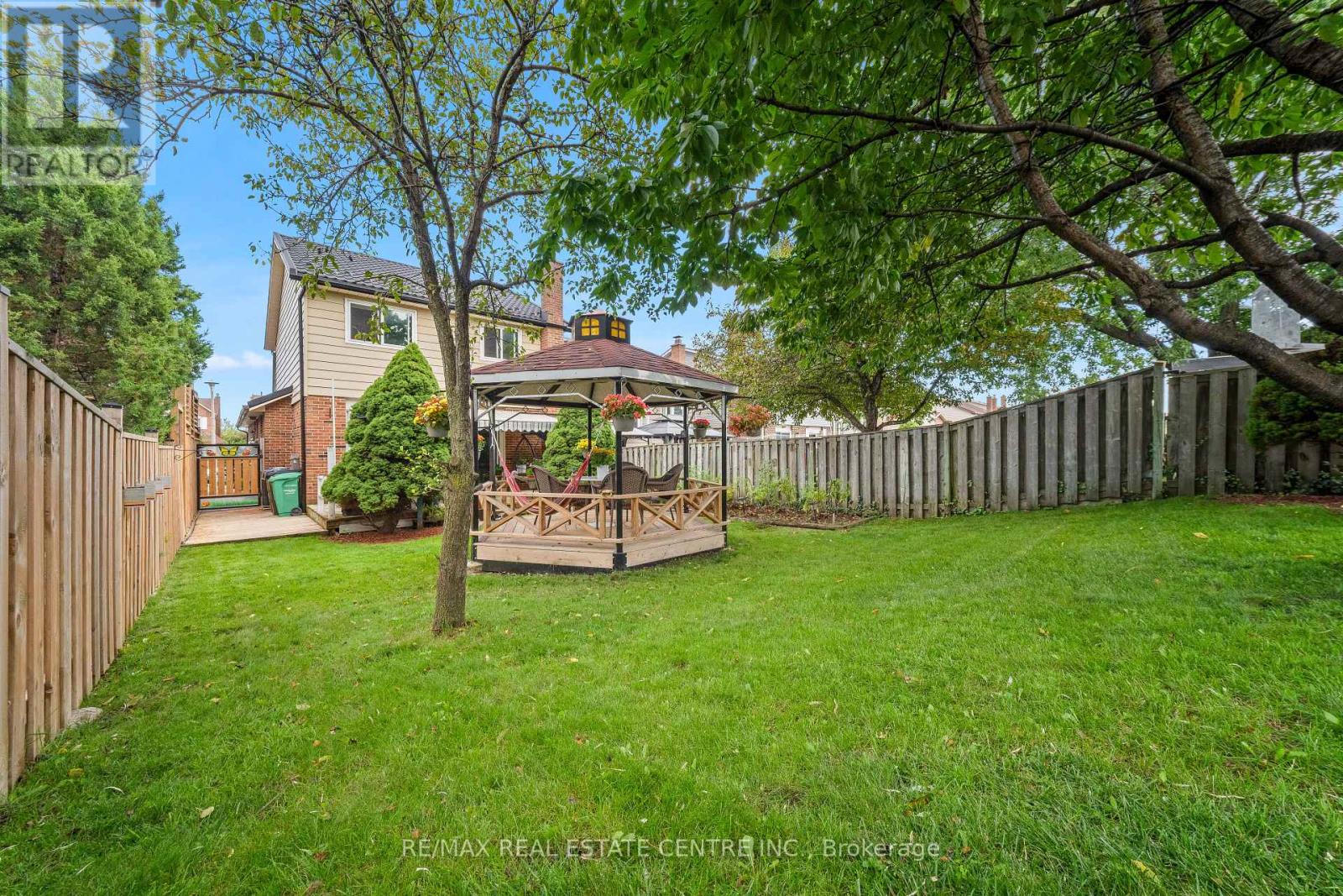 467 HANSEN ROAD N - 31