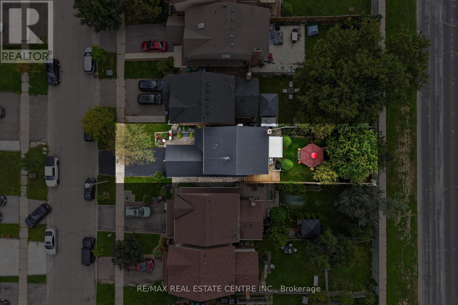467 HANSEN ROAD N - 4