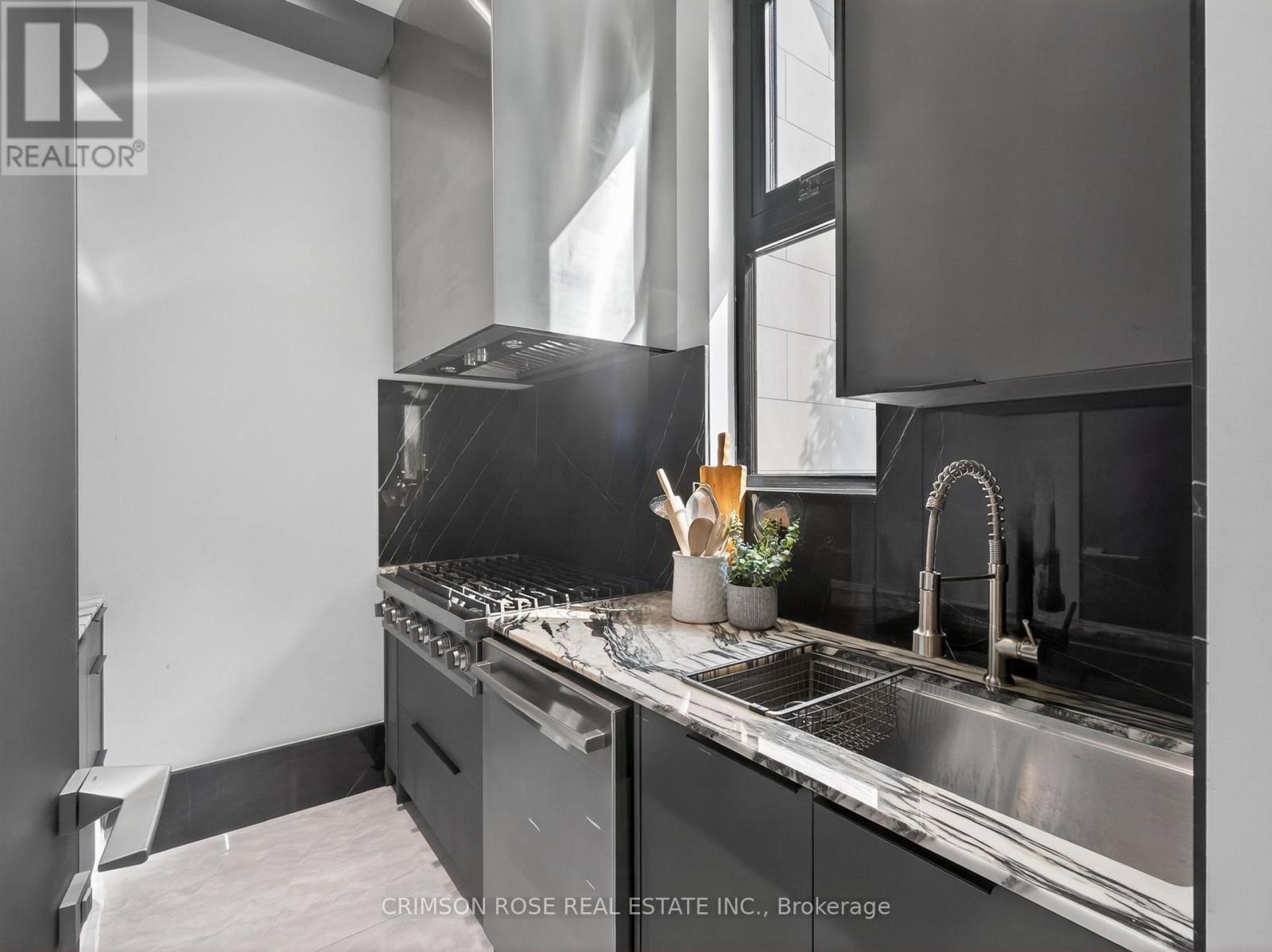 1477 DUNCAN ROAD - 15