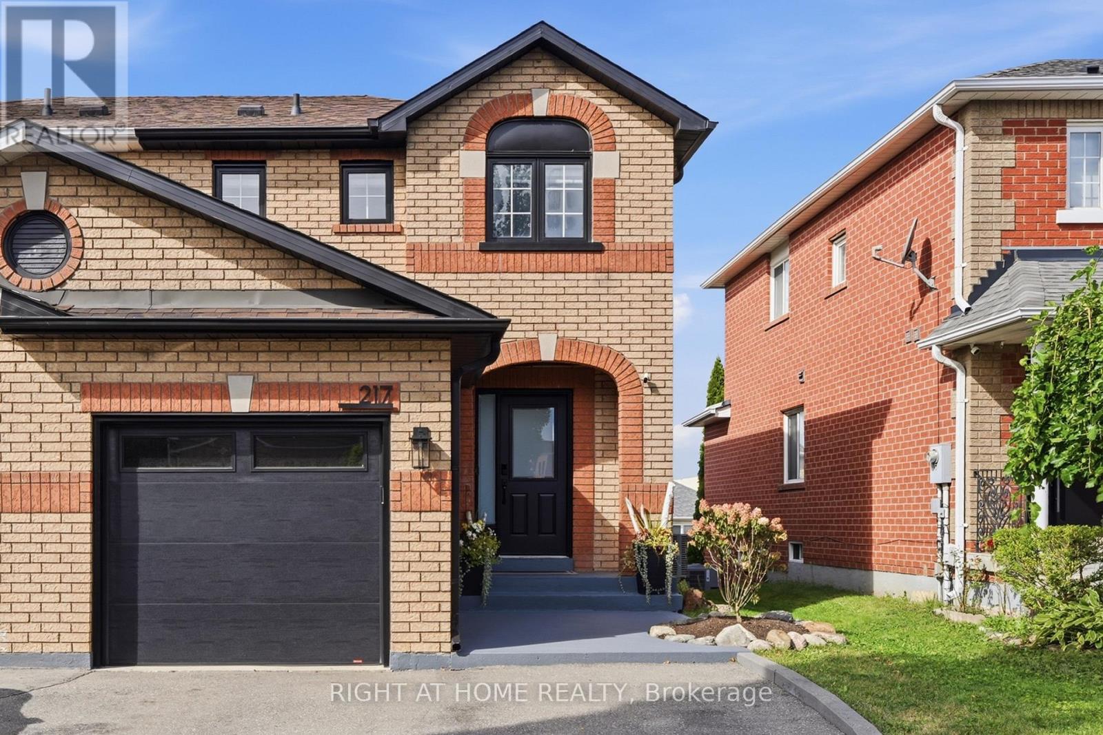217 ROSANNA CRESCENT - 1
