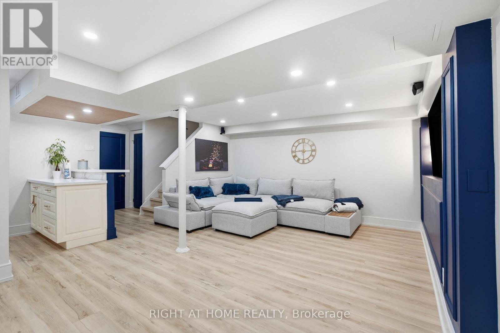 217 ROSANNA CRESCENT - Image 37
